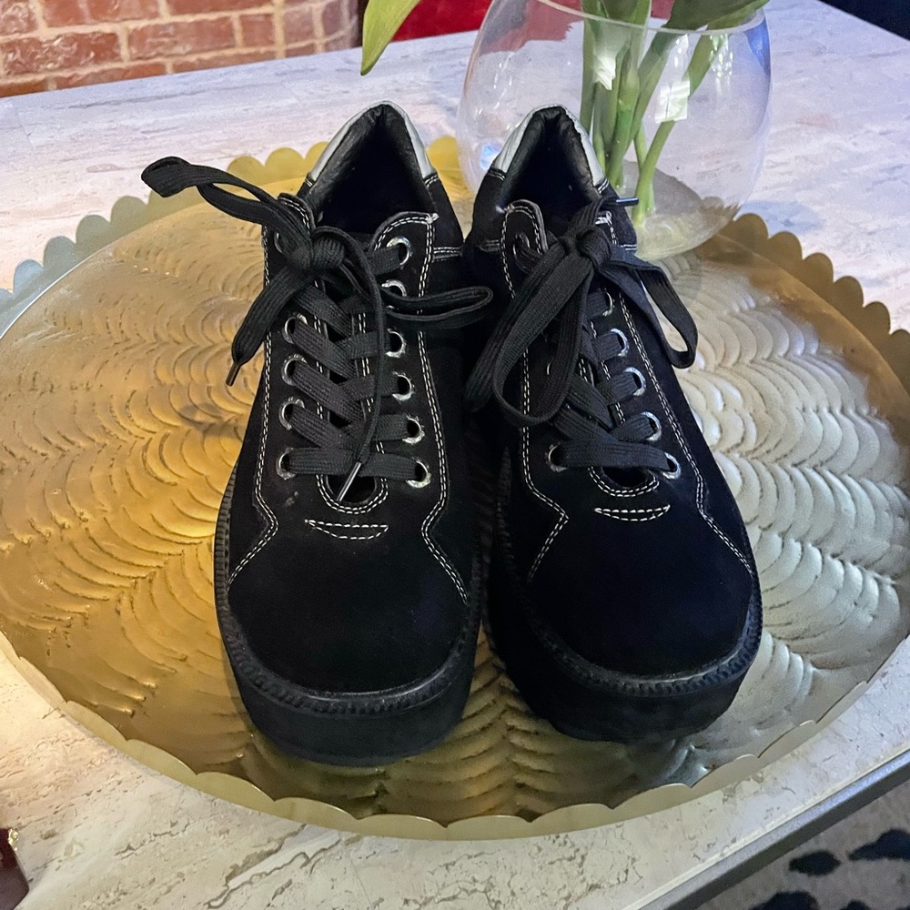 Black suede chunky heels shoes